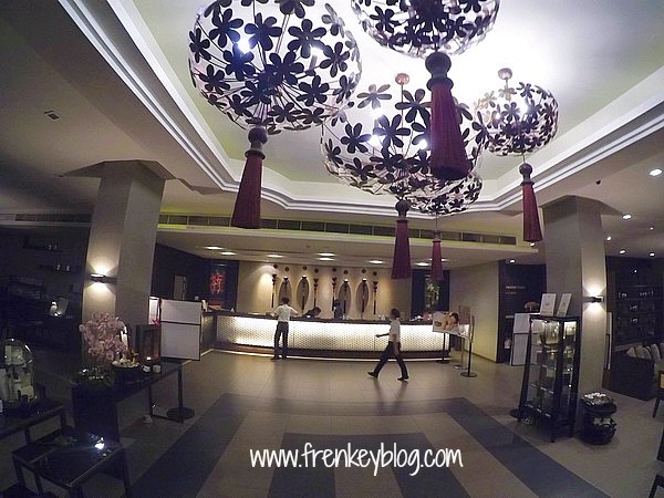 Meja Receptionist Health Land Asoke Meja Receptionist Health Land Asoke